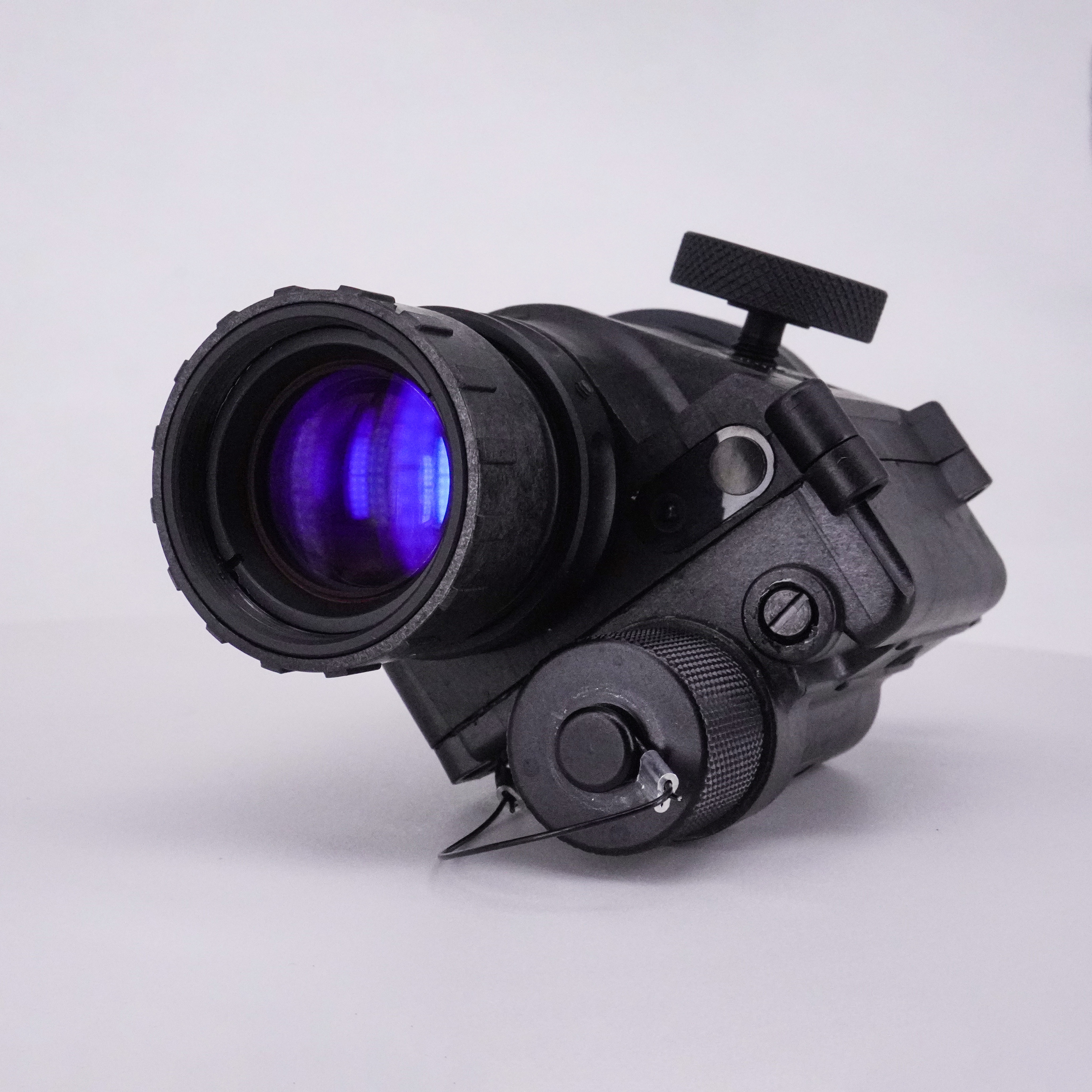 High-Sensitive 40° 1X PVS14 Ni – Monocular Night Vision Bewertung und Preis